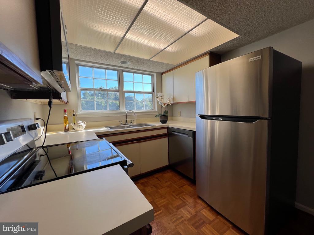 Foto principal - 12100 Greenway Ct