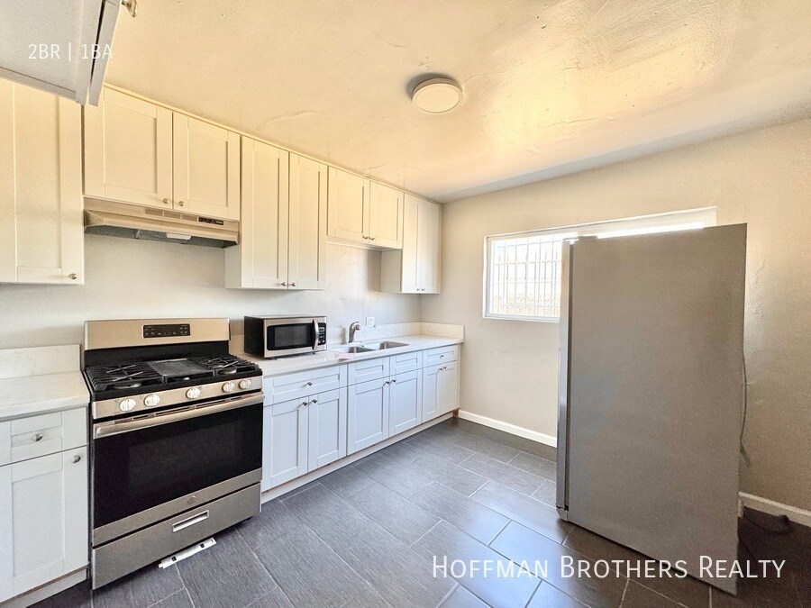 Foto principal - 10910 S Avalon Blvd