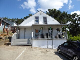 Building Photo - 2028 NE Oswego Ave