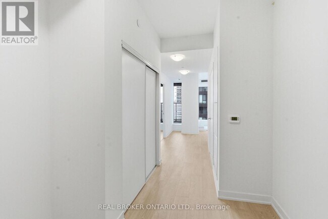 Photo du bâtiment - 1 Quarrington Ln