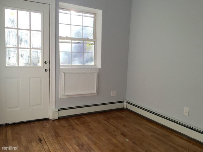 Building Photo - 297 Tompkins Ave