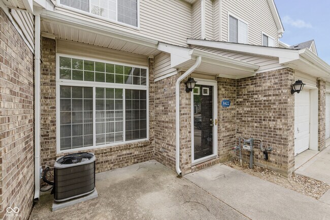 Foto del edificio - 8422 Enclave Blvd