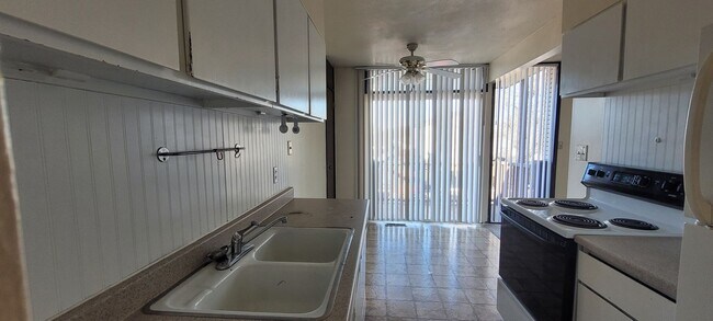 Foto del edificio - Upper Level 2 Bedroom 1 Bath in Provo! ENJOY $300 OFF YOUR FIRST MONTH'S RENT!