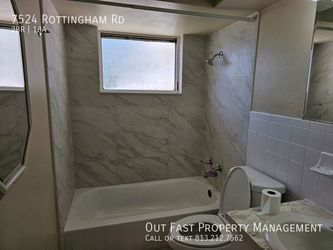 Foto del edificio - 7524 Rottingham Rd