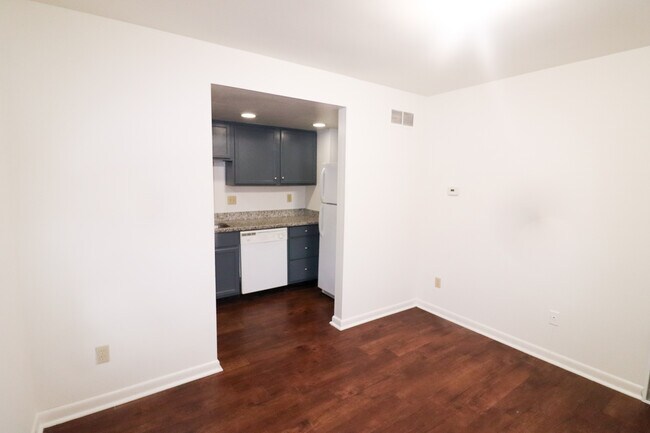 Foto del edificio - 2665 Bellevue Ave