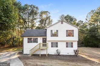 Building Photo - 2422 Range Heights Terrace