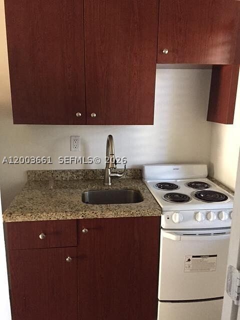 Foto del edificio - 371 NE 80th St