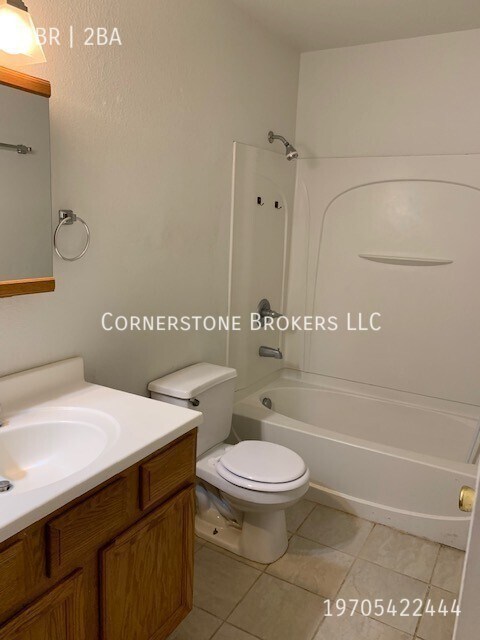 Building Photo - Clean Ranch Style Duplex with Attached Garage