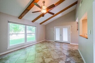 Building Photo - 10422 Gulfstream Ln