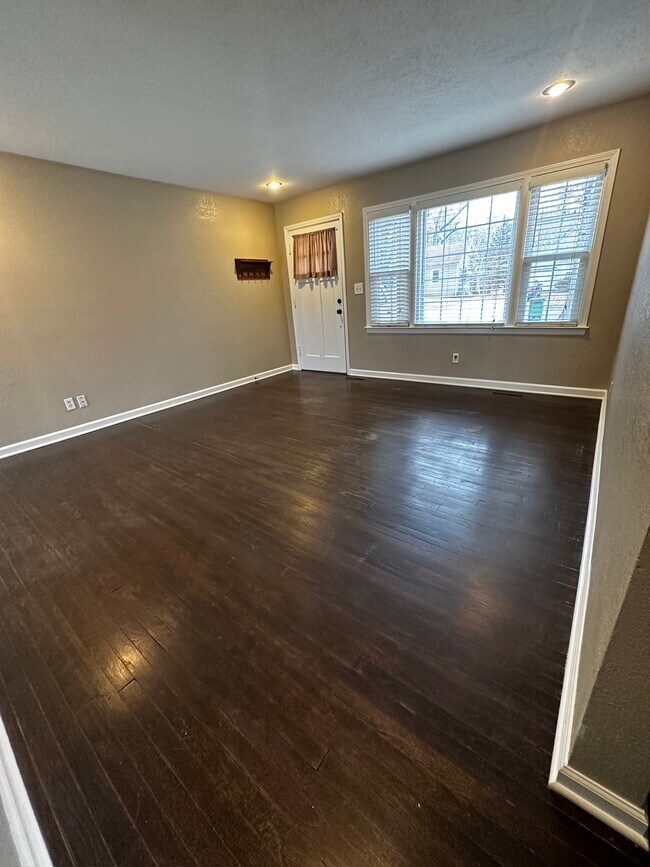 4930 Canterbury, Roeland Park, KS 66205 House Rental in Roeland Park