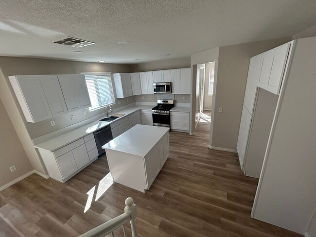 Foto del edificio - Remodeled Temecula 4 Bedroom