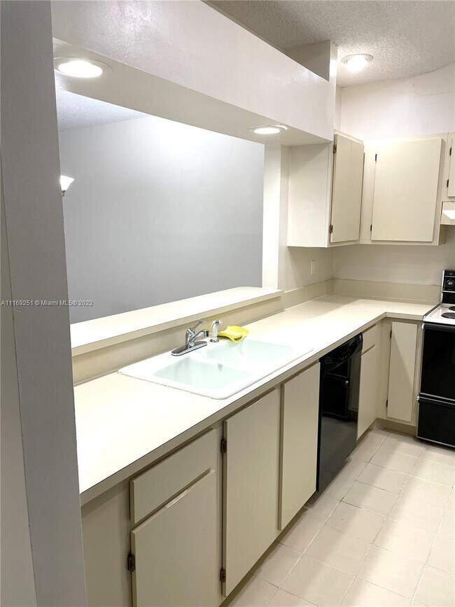 Foto del edificio - 5201 SW 31st Ave