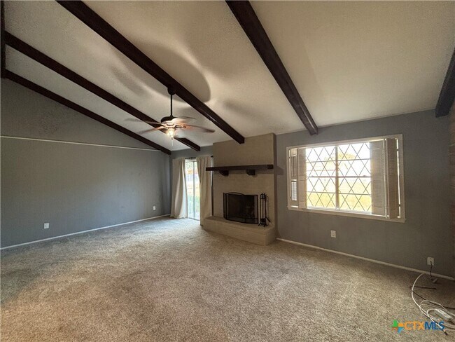 Foto del edificio - 516 Dove Dr