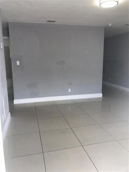 Foto del edificio - 839 NW 14th Way