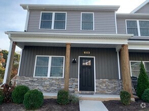 Building Photo - 324 Meridian St