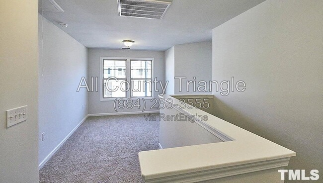 Building Photo - 1104 Longitude Dr