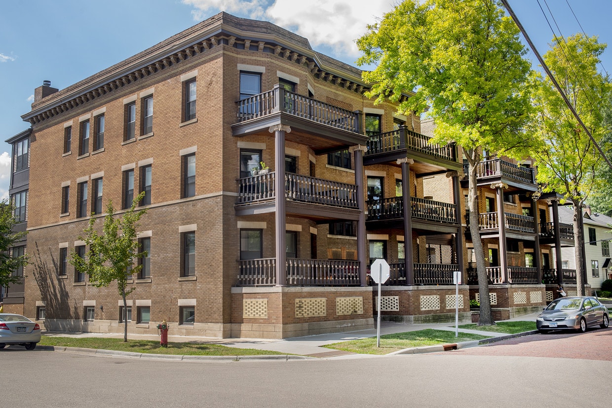 Primary Photo - 207 Virginia St