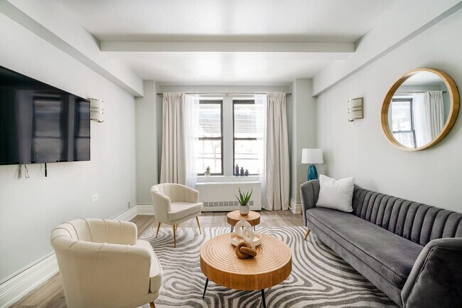 Building Photo - 240 W 73rd St
