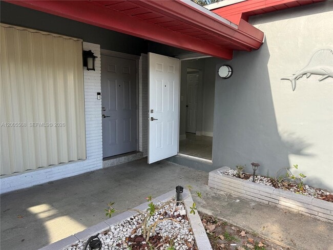 Foto del edificio - 7411 Juniper St