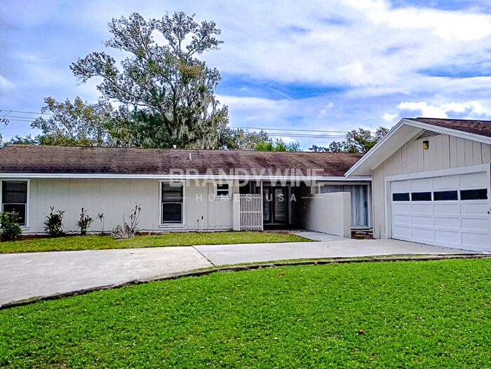 Primary Photo - 6222 Elm Square E