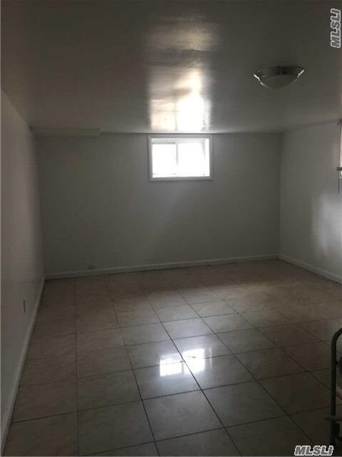 Building Photo - 182-11-182-64 64th Ave