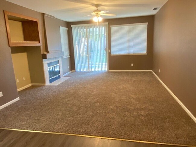 Foto del edificio - Nice Roseville home!