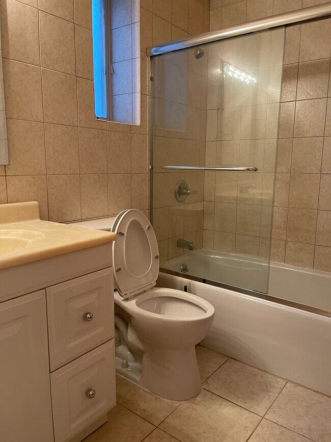 Bathroom - 2445 W 3rd St