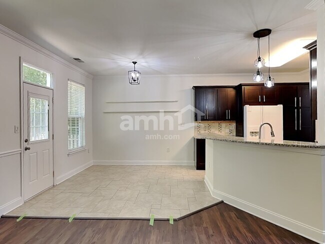 Foto del edificio - 193 Mott Rd