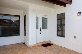 Building Photo - 6211 SW 138th Ct