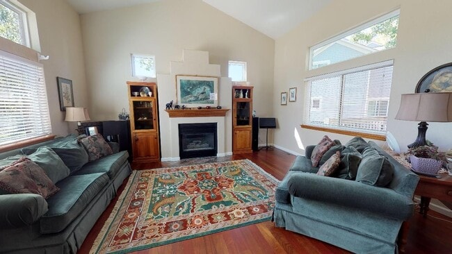 Photo - Beautiful sunny home