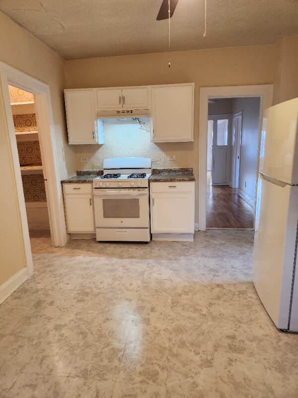 Foto del edificio - 9631 S Ave M