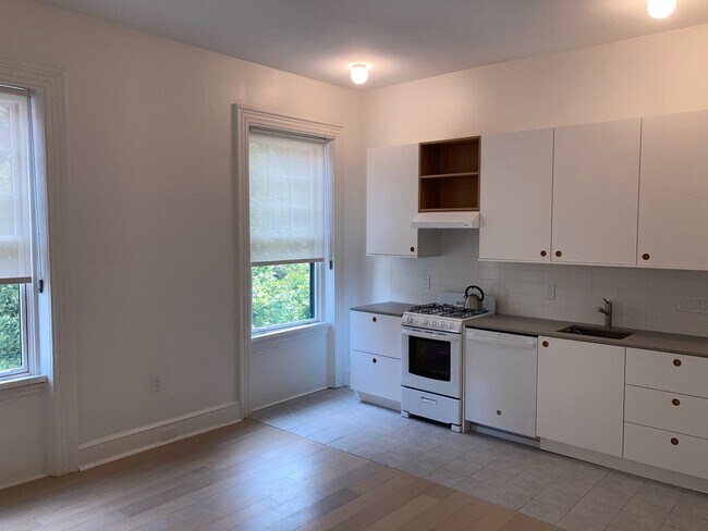 Photo - 1108 Pine St Apartment