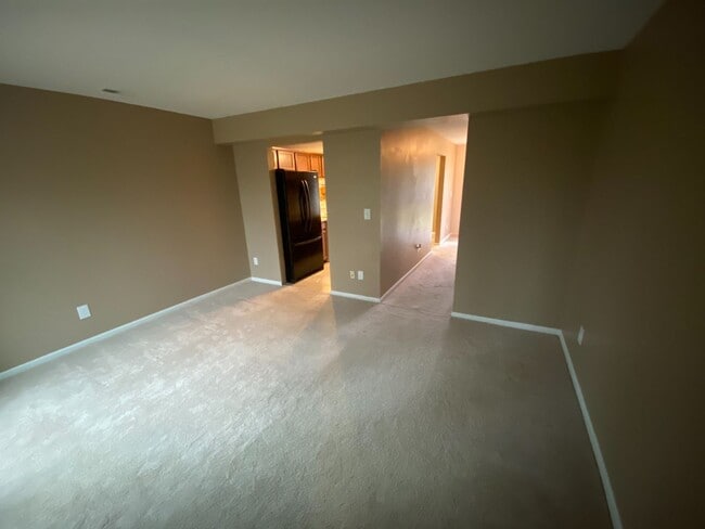 Building Photo - Charming 2-Bedroom Duplex in a Convenient Location!