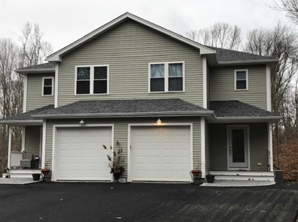 11 Legacy Ln, Westport, MA 02790 Townhome Rentals in Westport MA