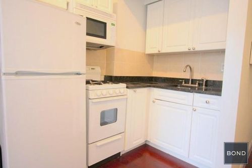 Building Photo - 533 3rd Ave