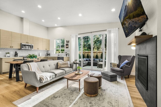 Building Photo - 15206 NE 96th St