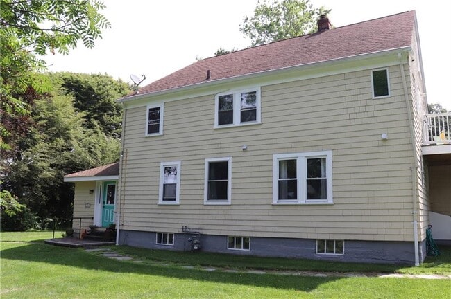 Building Photo - 140 Maple Ave