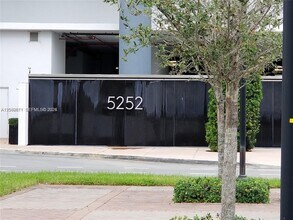 Building Photo - 5252 NW 85th Ave