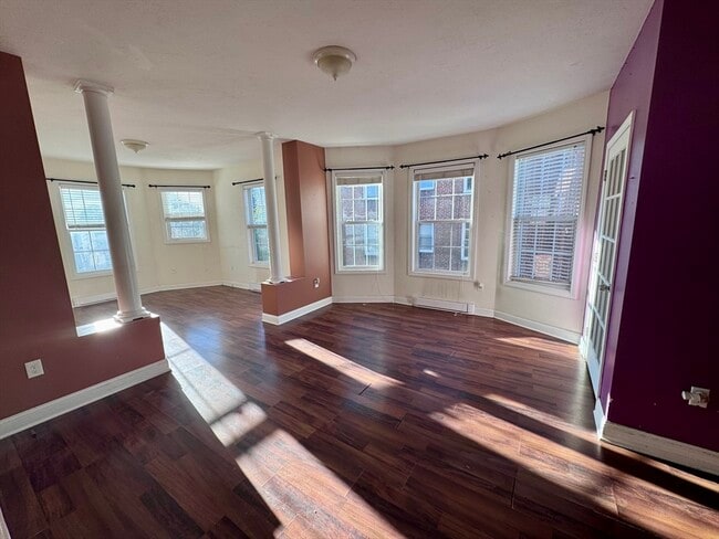 Building Photo - 3 Hitchcock Rd