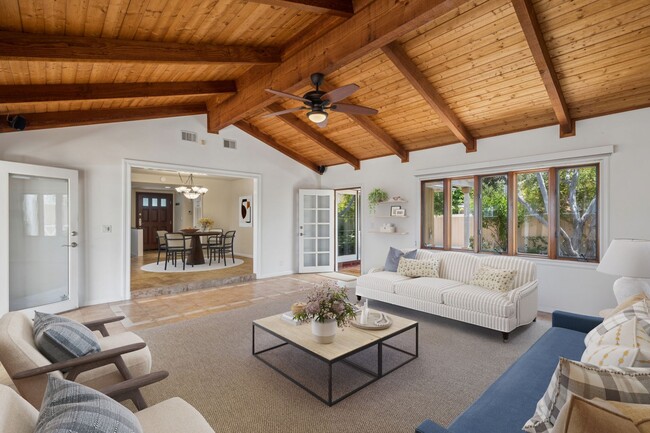 Building Photo - Beautifully Maintained 3 BD Costa Mesa Home