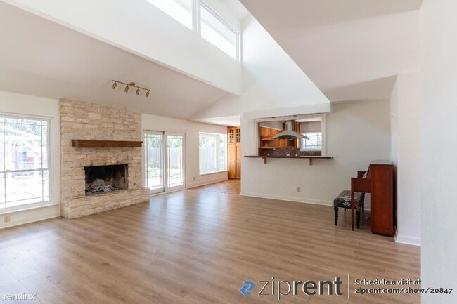Building Photo - 4 br, 2.5 bath House - 4302 Twisted Tree D...