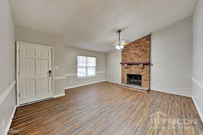 Foto del edificio - 7418 Elwood Dr