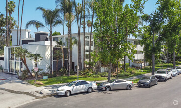 Summerview Beach Resort Luxury Apartments Photo