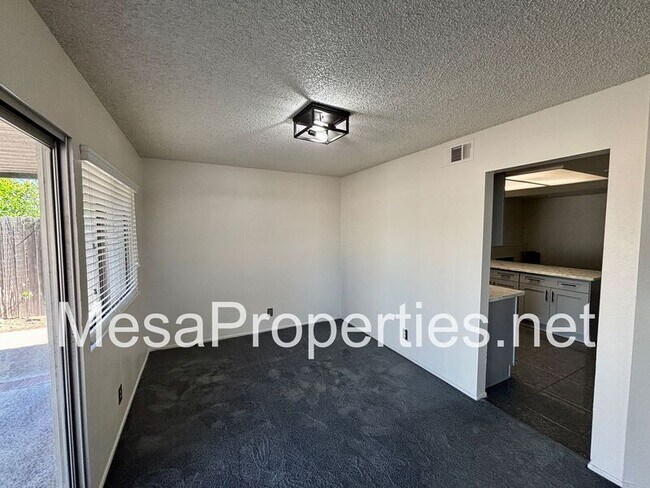 Building Photo - 7680 Sun Petal Ct