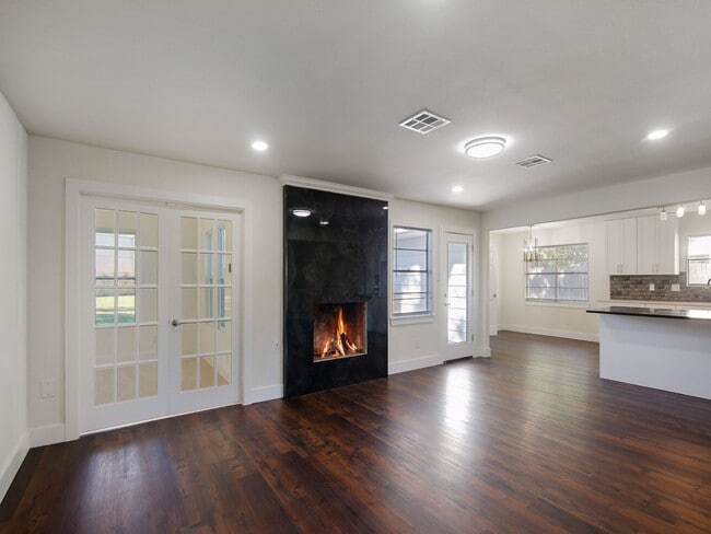 Foto del edificio - 12719 Shady Knoll Ln