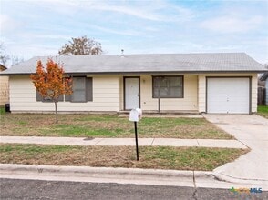 Building Photo - 705 Traci Dr
