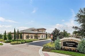 Foto del edificio - 8041 Prestbury Dr