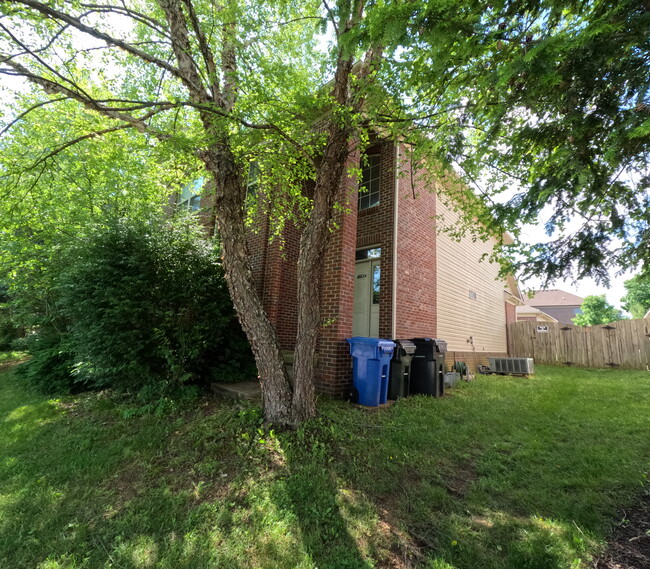 Foto del edificio - 4332 Clearwater Way
