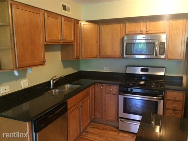 Primary Photo - 2115 W Farwell Ave
