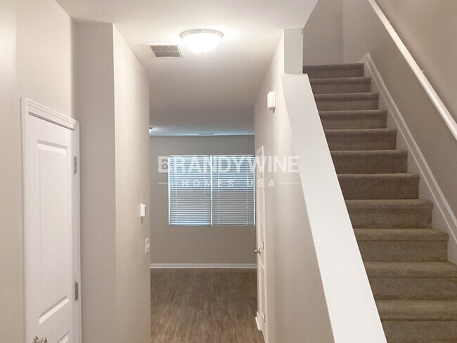 Foto del edificio - 6412 Kennonbriar Ct